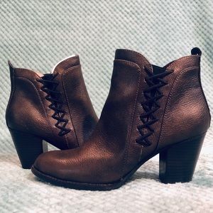 Sofft Leather Ankle Booties Size 8.5